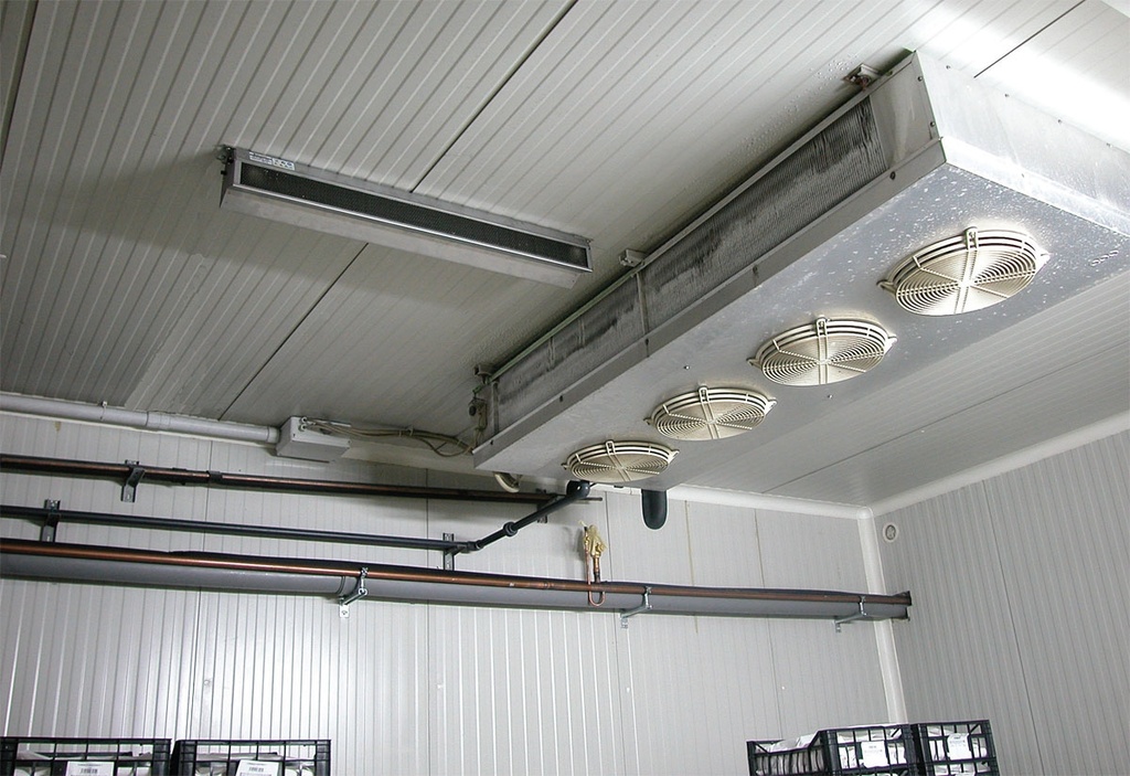 UV-C-Reflex Einheit aus Edelstahl AISI 304 mit Gitter für KÜHLSTAURAUM, 40W-HO (530 x 118 x 120 mm)