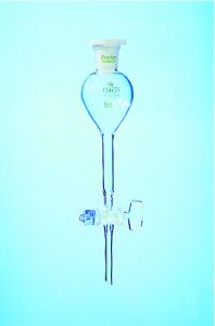 [2 642 001] (2 642 001) Gilson-Scheidetrichter, mit massivem  NS-Hahnküken, Bohrung 4 mm, PE-Stopfen,  NS 29/32, 1000 ml, Boro 3.3.  VE = 2 STK.