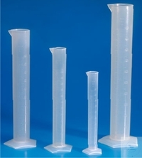 [7 000 004] Messzylinder, 100 ml:1 ml, hohe Form, Ø A. 30 mm,  Höhe 250 mm, erhabene Graduierung, transparent,PP,  VE = 12 Stück